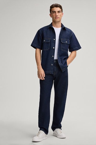 Klassische Straight-Leg Stretch-Jeans