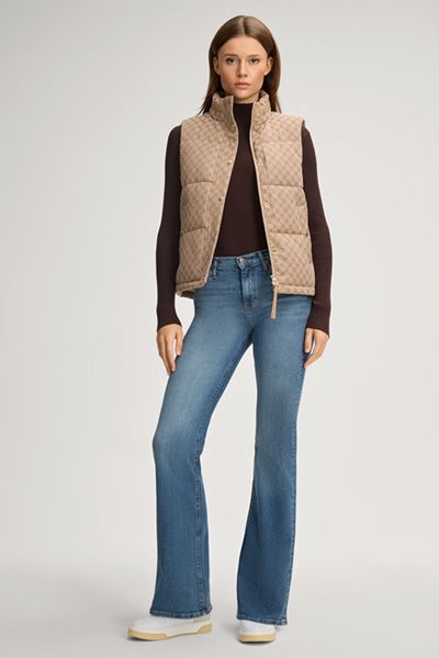 Gesteppte Weste mit Monogramm-Muster