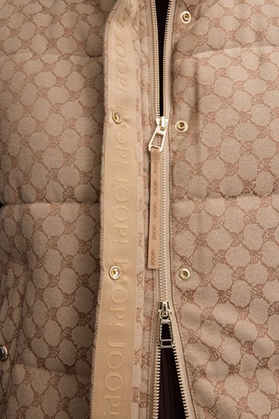Gesteppte Weste mit Monogramm-Muster