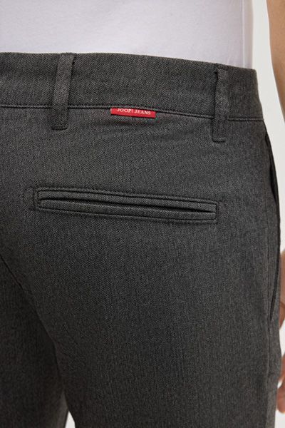 Moderne taillierte Chinos mit Stretch