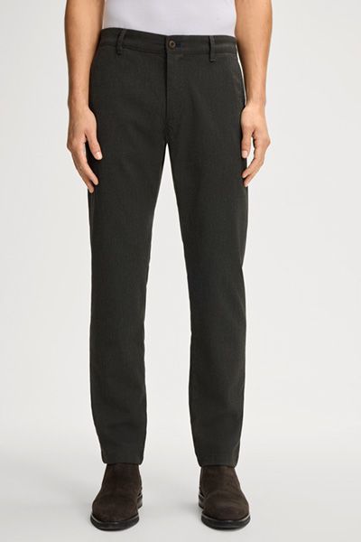 Elegante Chino im Anzug-Stil