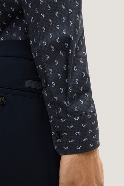 Gemustertes Slim-Fit Hemd mit Kent-Kragen