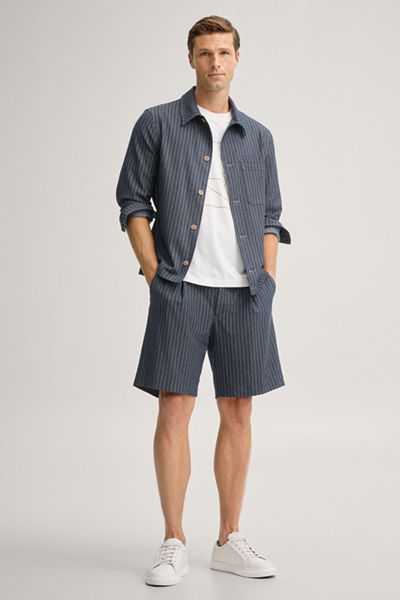 Gestreifte Bermuda-Shorts mit Bügelfalten