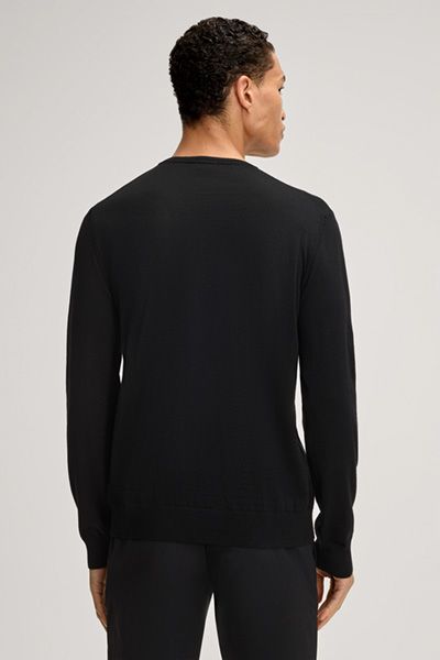Klassischer V-Ausschnitt Pullover aus Merinowolle
