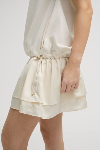 Lässiges Sweatkleid mit Seidensaum