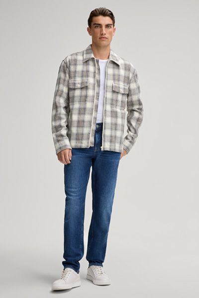 Schmal geschnittene Jeans im Used-Look
