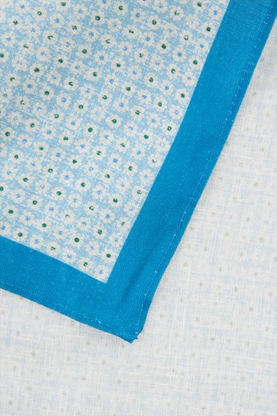 Einstecktuch mit floralem Allover-Print