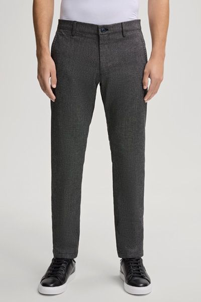 Schmal geschnittene Stretch-Baumwoll-Chino