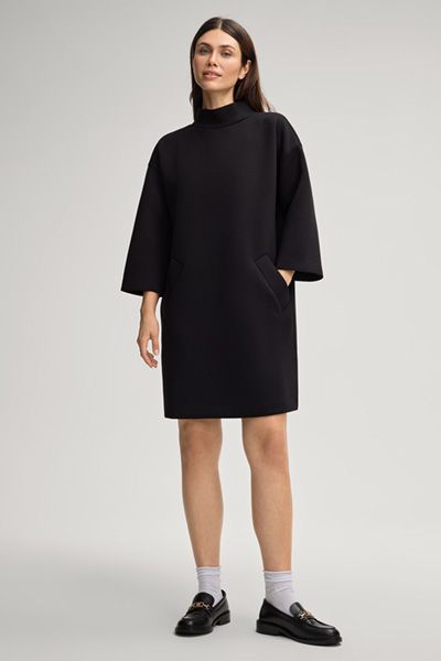 Modernes Scuba-Kleid mit Stehkragen