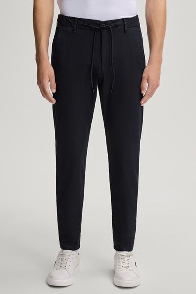 Tapered Stretch-Chino mit Tunnelzug