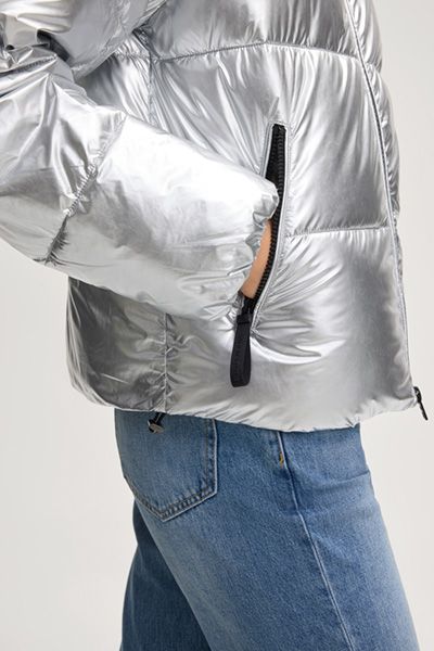 Glänzende Metallic-Steppjacke