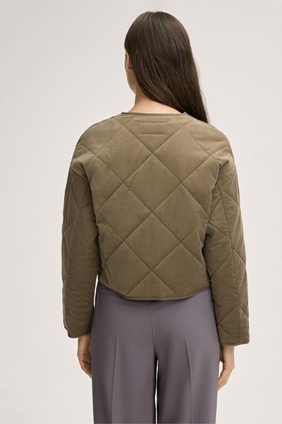 Gesteppte Cordjacke mit Druckknöpfen