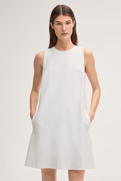 Minimalistisches A-Linien-Kleid aus Crêpe