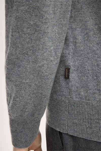 Luxuriöser Cashmere-Pullover mit V-Ausschnitt