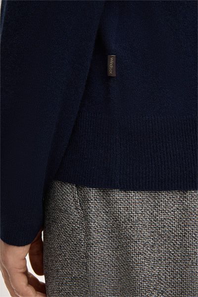 Luxuriöser V-Ausschnitt-Pullover aus reinem Kaschmir