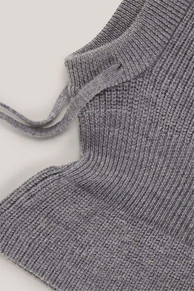 Weiche Balaclava aus Merinostrick-Ripp