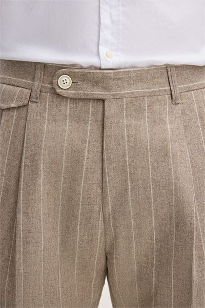 Bundfaltenhose aus Flanell mit Streifen