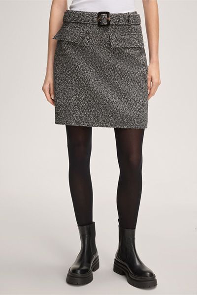 Tweed-Minirock mit Fischgratmuster und Gürtel