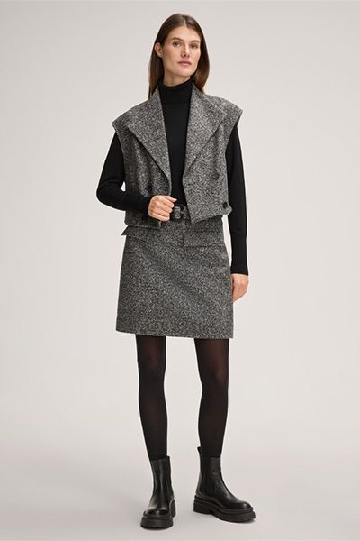 Tweed-Minirock mit Fischgratmuster und Gürtel
