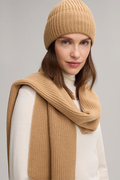 Klassische Beanie aus Kaschmir-Rippstrick
