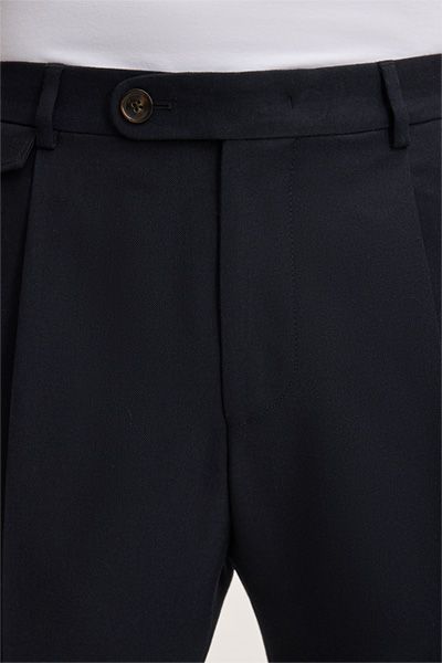 Elegante Bundfaltenhose aus reiner Schurwolle