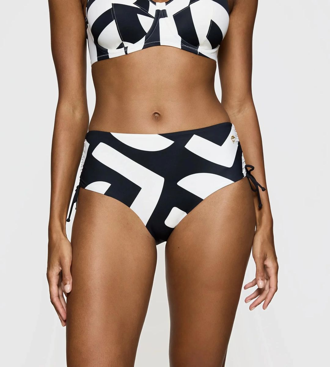 Schwarz-weiße High-Waist Bikinihose