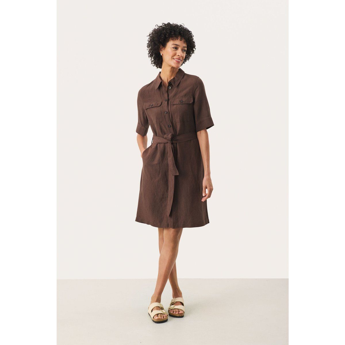 Kleid Gerade Passform brown
