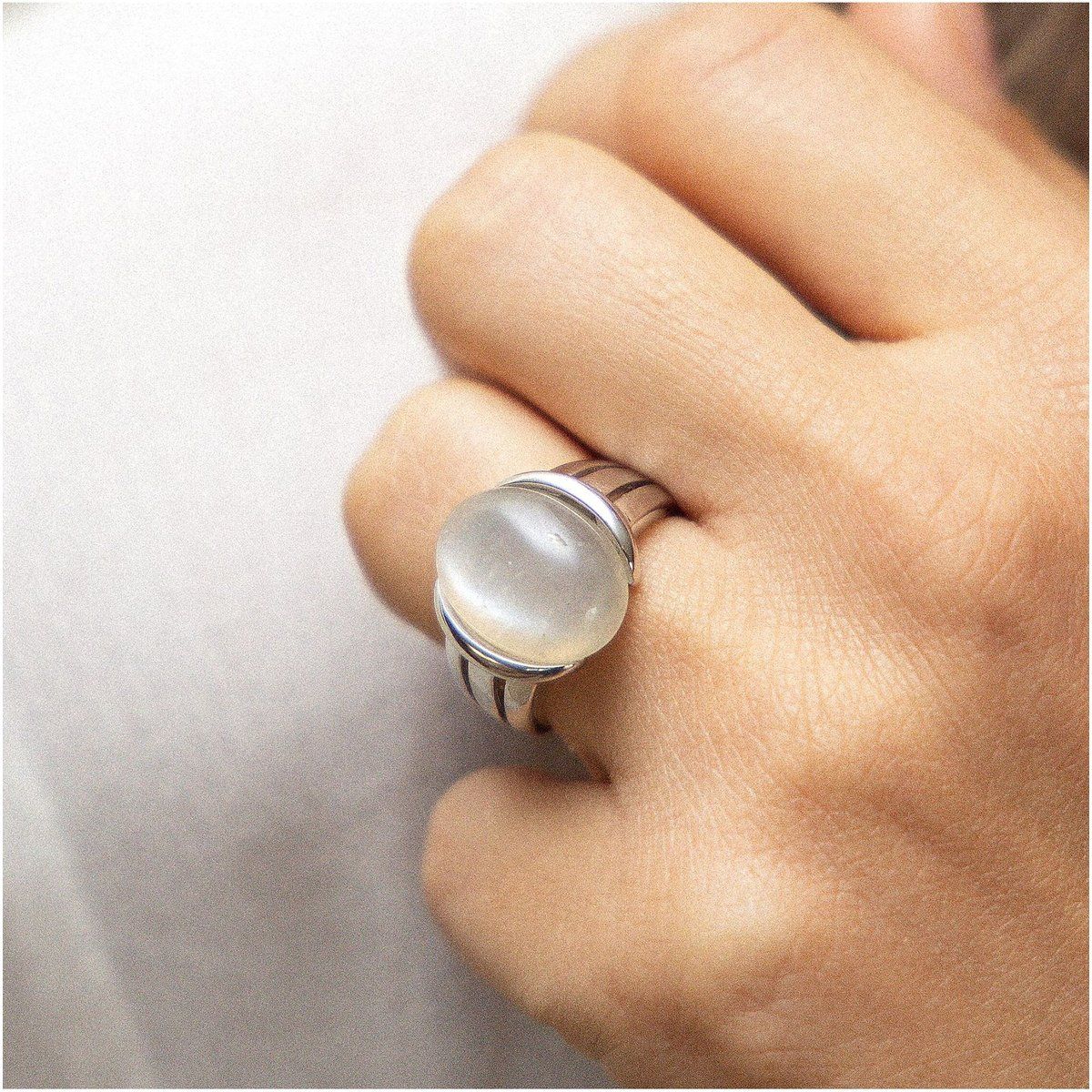 Zeeme Gemstones Ring Silber 925 rhodiniert mit echtem Mondstein 16x12mm