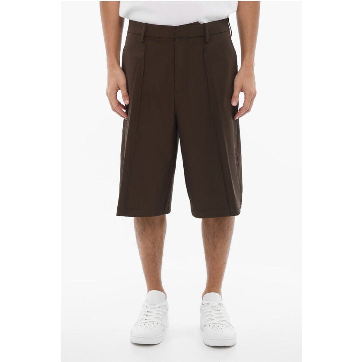 Einfarbige Straight Fit Bermudashorts in Braun