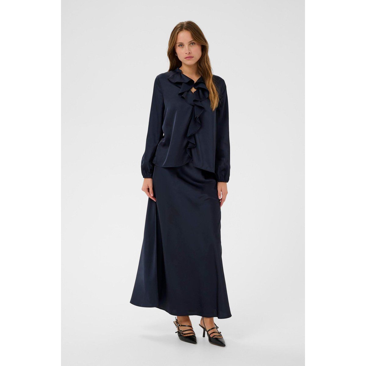 Elegante Satinbluse mit Rüschen
