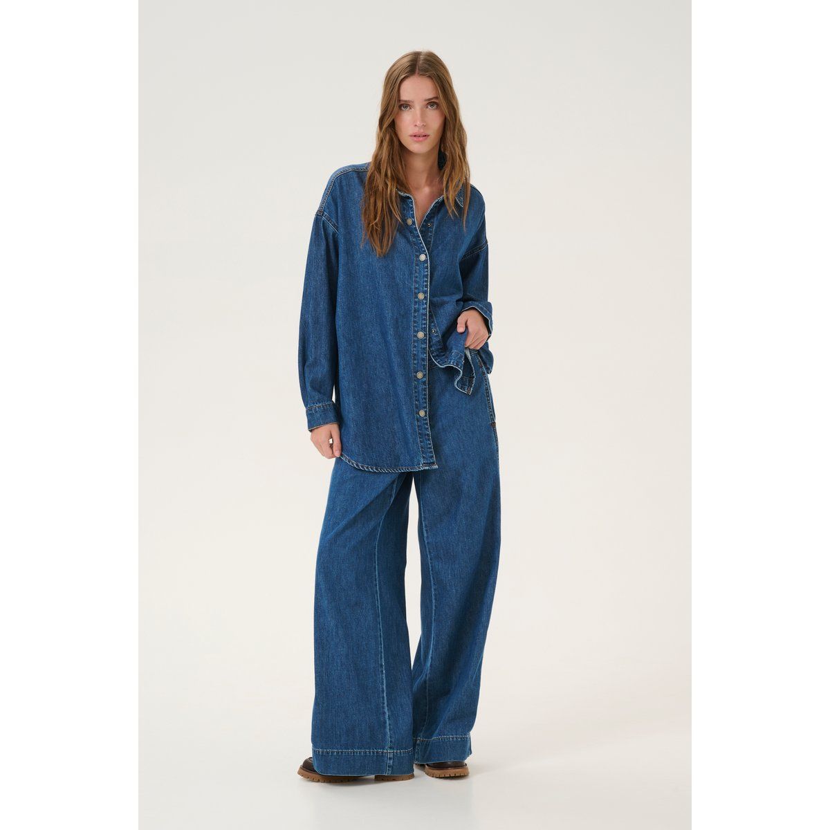 Lässiges Oversize-Jeanshemd mit Knopfleiste