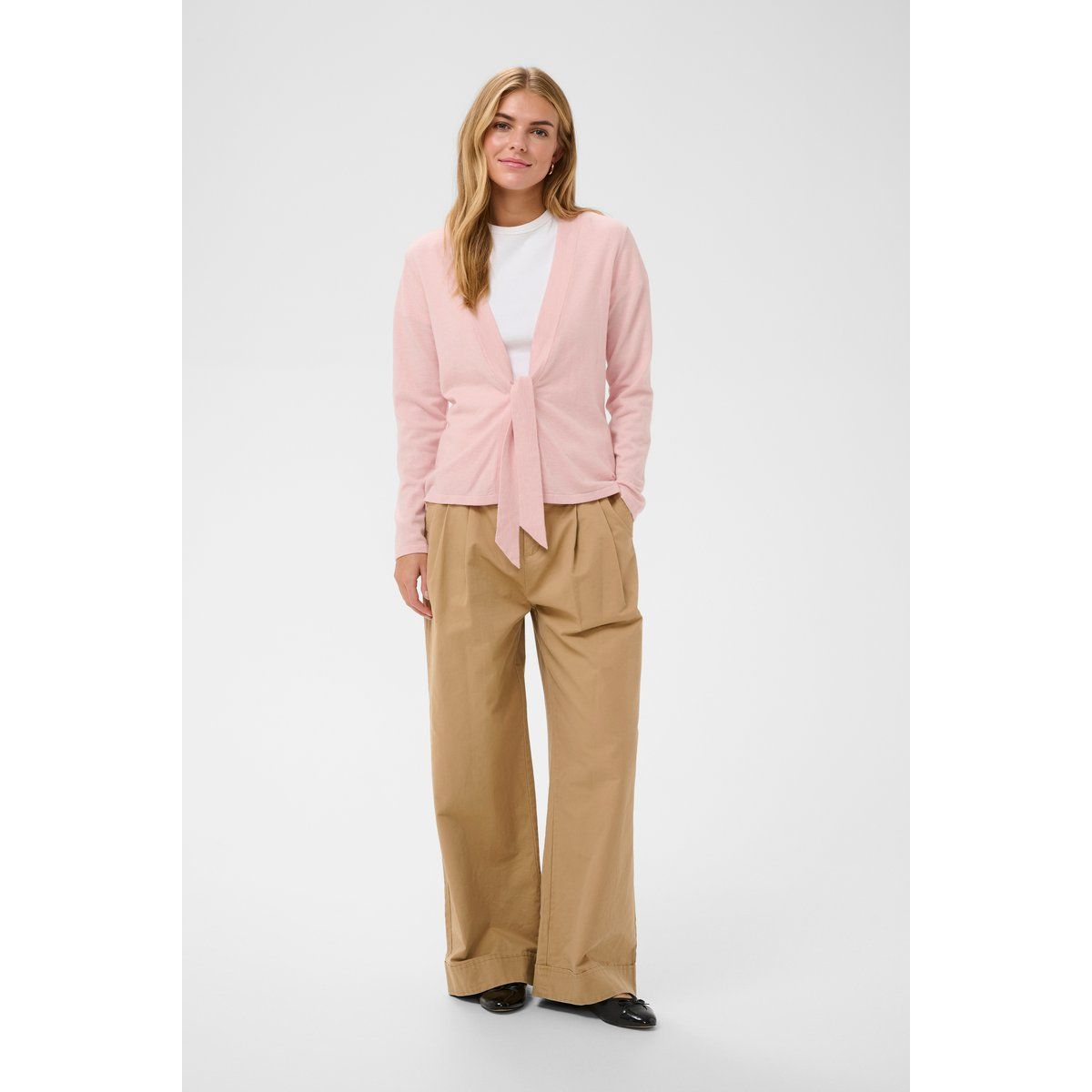 Weiche Strickjacke mit Bindedetail