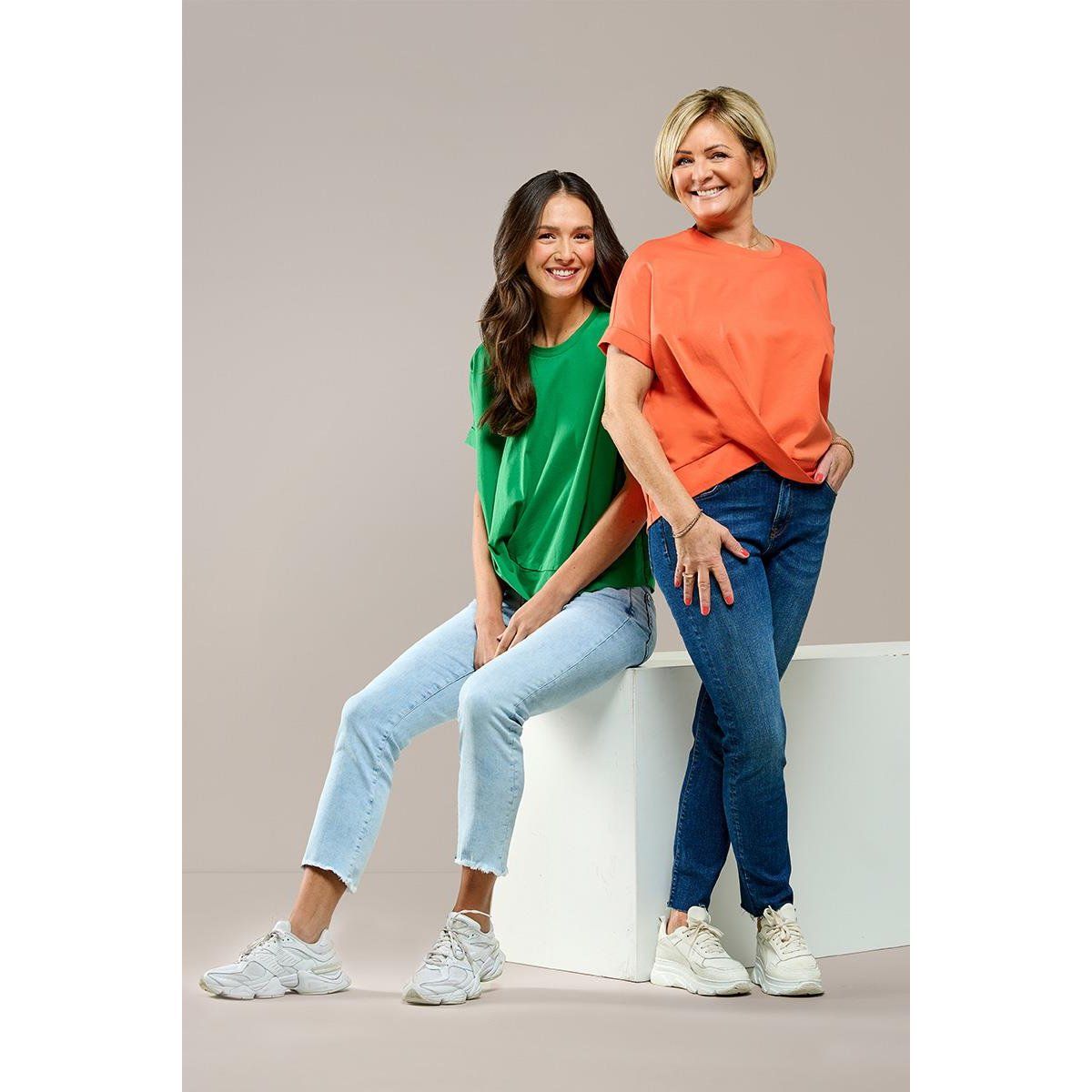 Baumwoll-T-Shirt mit asymmetrischem Wickeldetail