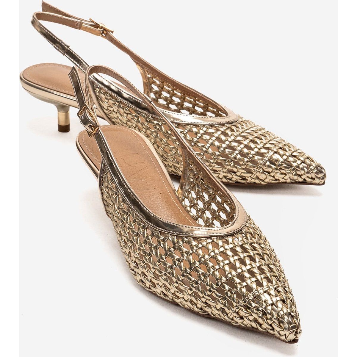 Geflochtene spitze Slingback-Kitten-Heels