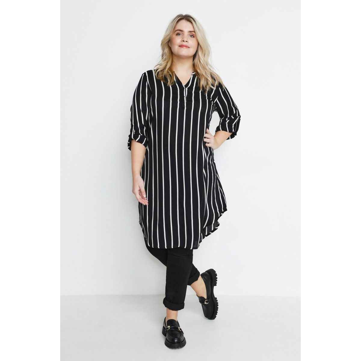 Vertikal gestreiftes A-Linien-Tunika-Kleid