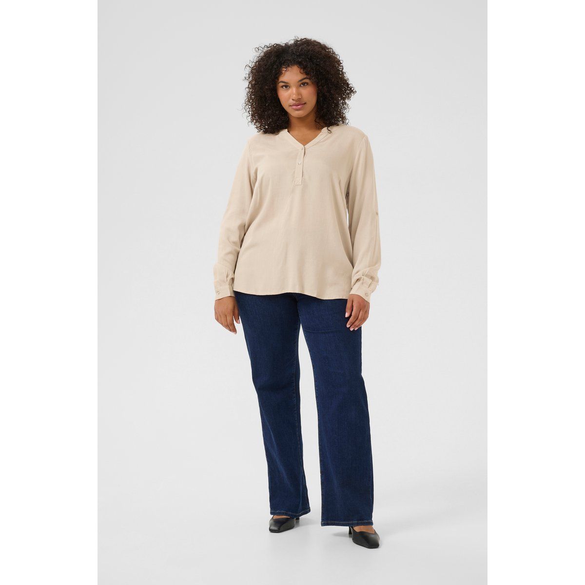 Fließende Viskose-Bluse mit Henley-Ausschnitt