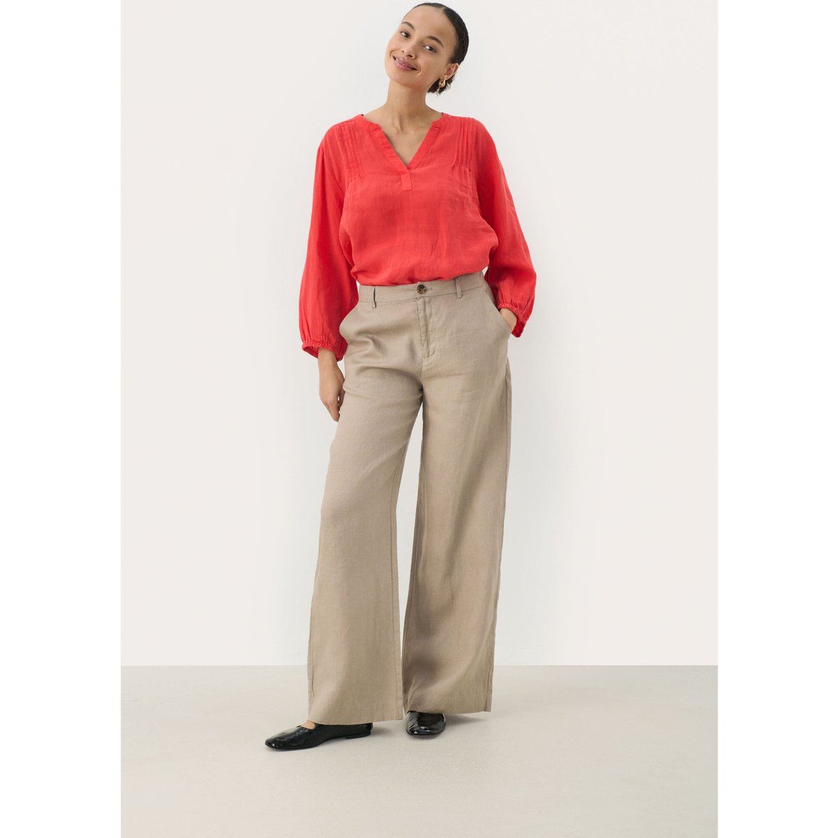 Hochtaillierte Leinenhose mit weitem Bein