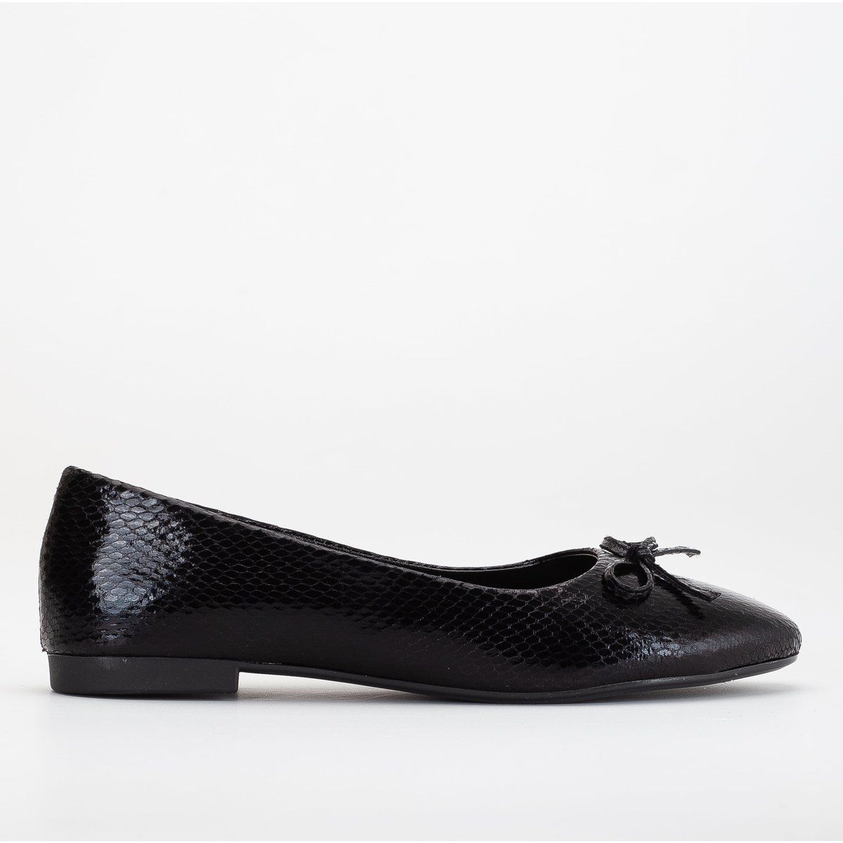 Klassische Ballerinas mit Reptil-Struktur