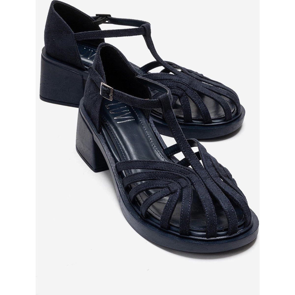 Elegante T-Riemen Sandale mit Flechtoptik