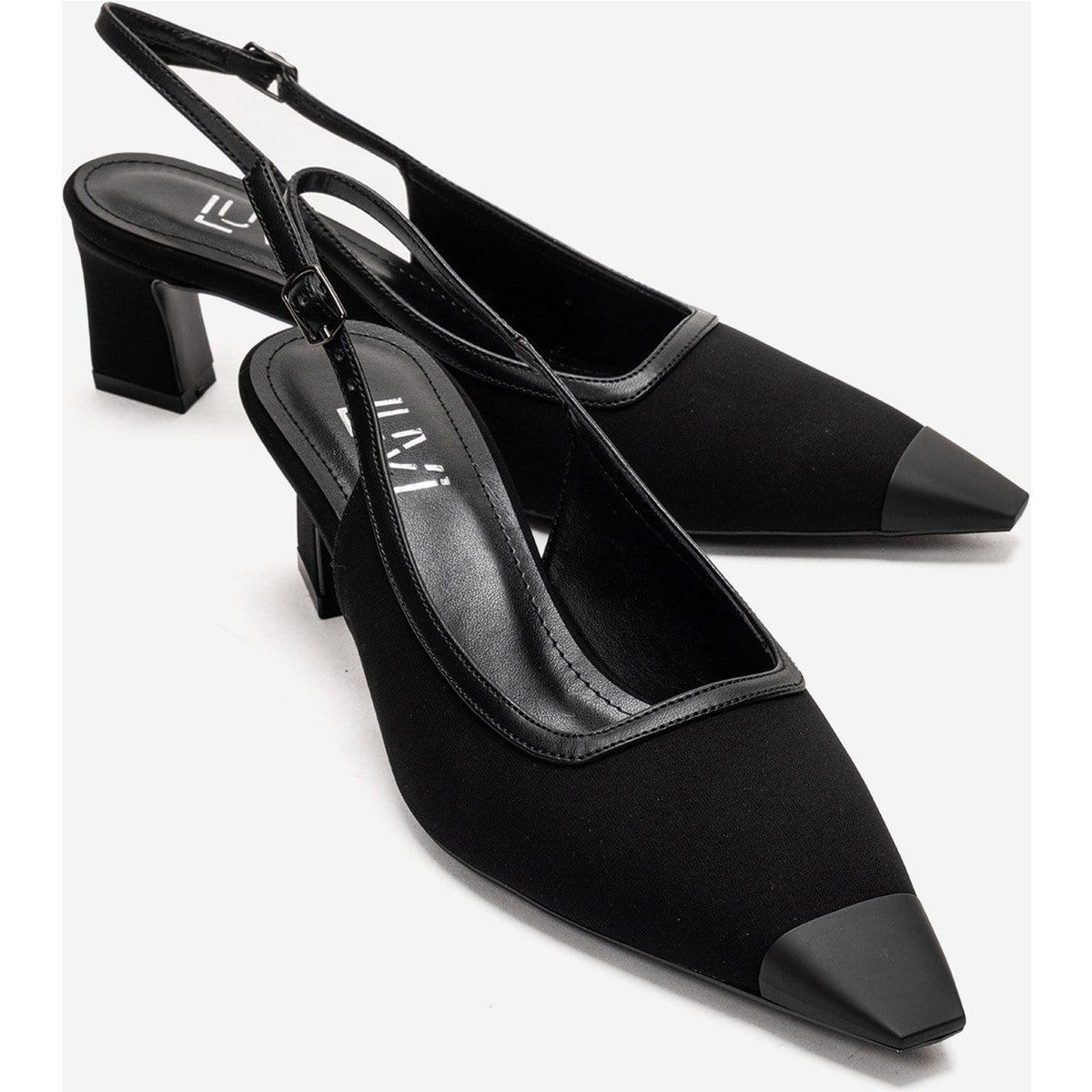 Minimalistische Slingpumps mit Blockabsatz