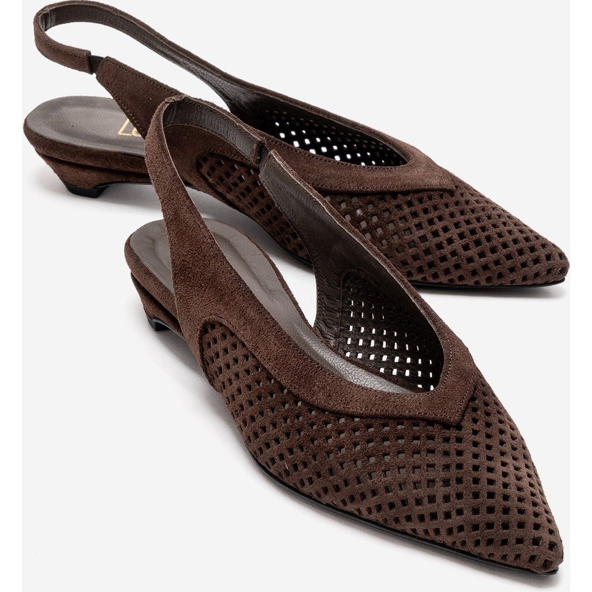 Slingbacks aus Wildleder mit Lasercut