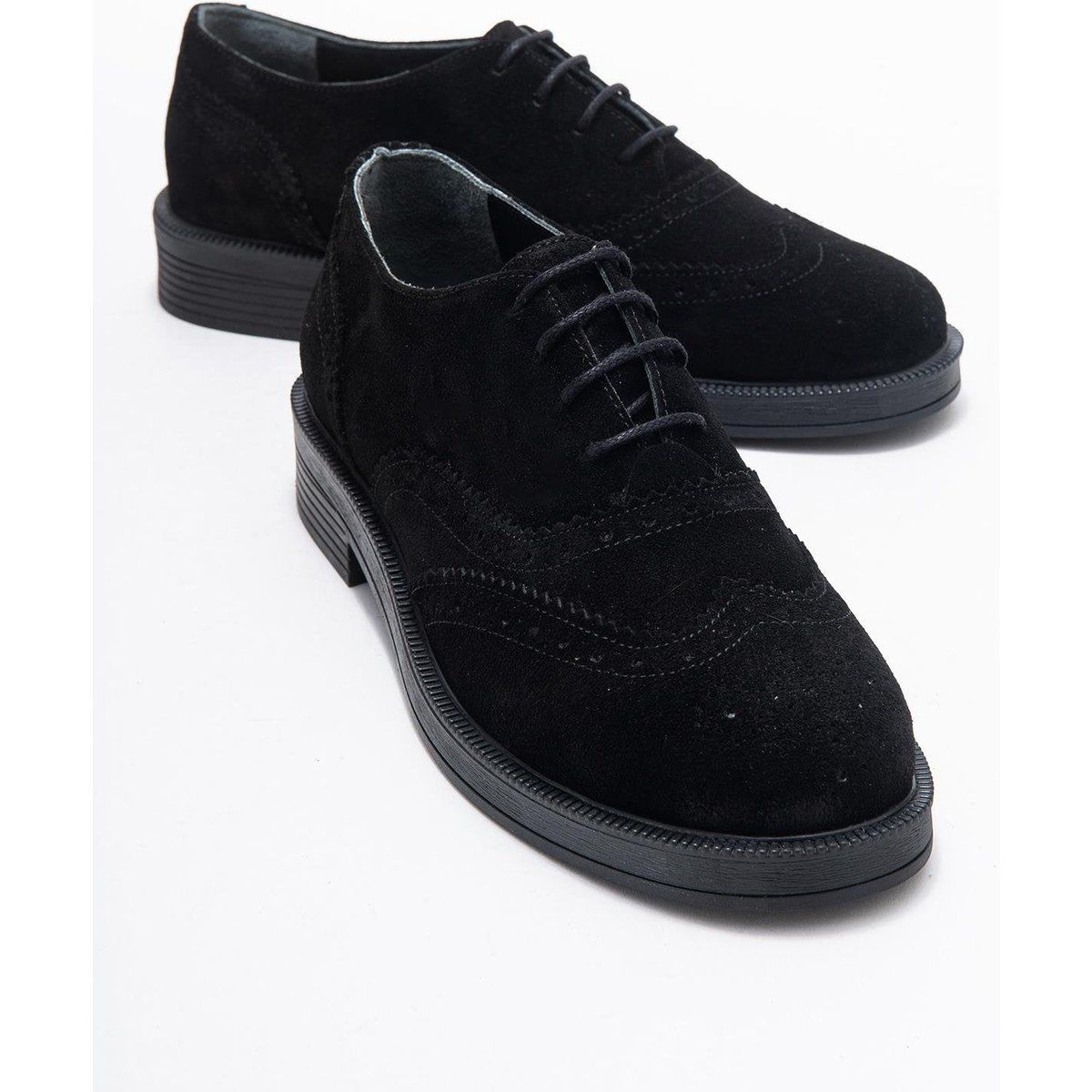 Oxford-Schuhe aus Wildleder mit Budapester-Muster