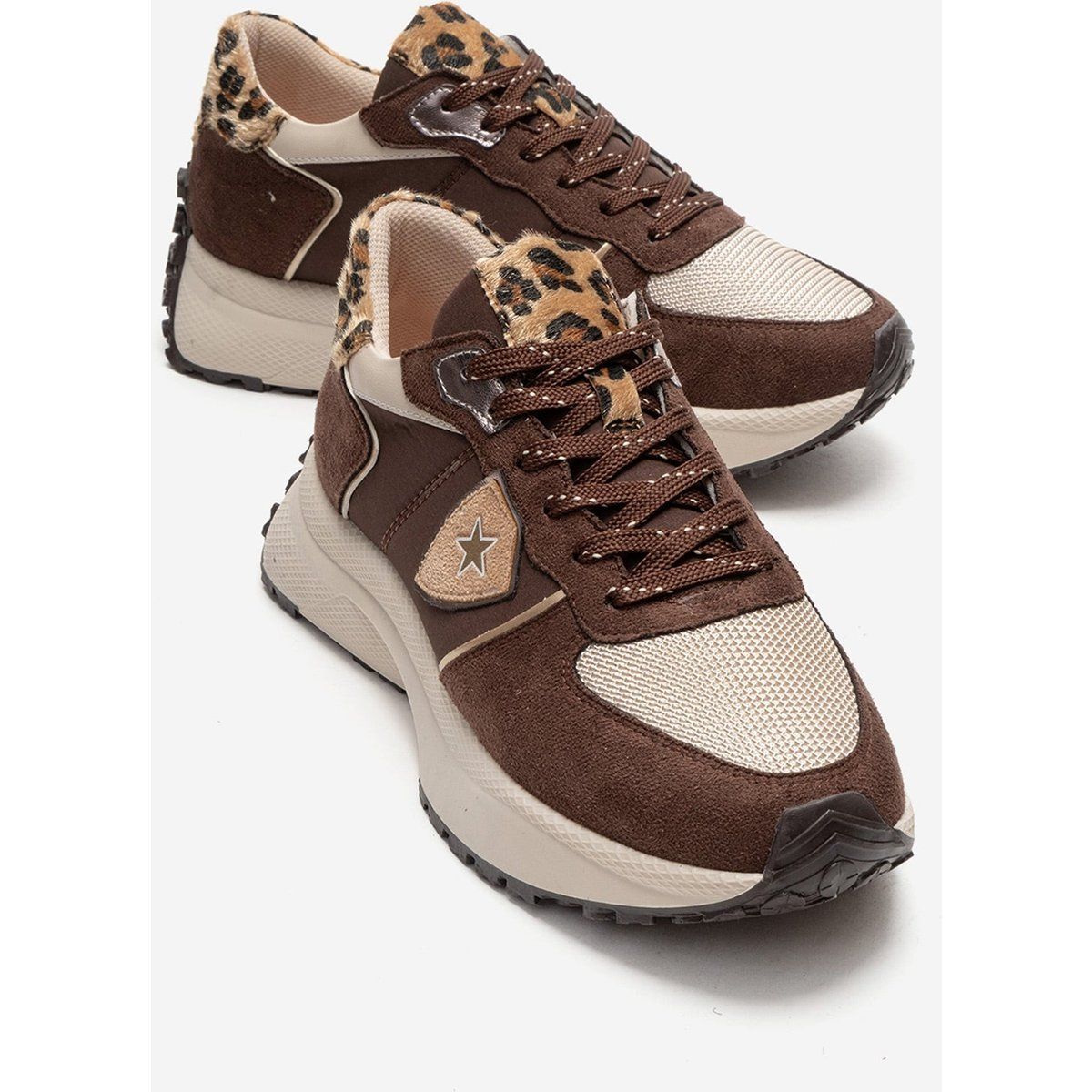 Moderner Patchwork-Sneaker mit Animal-Print