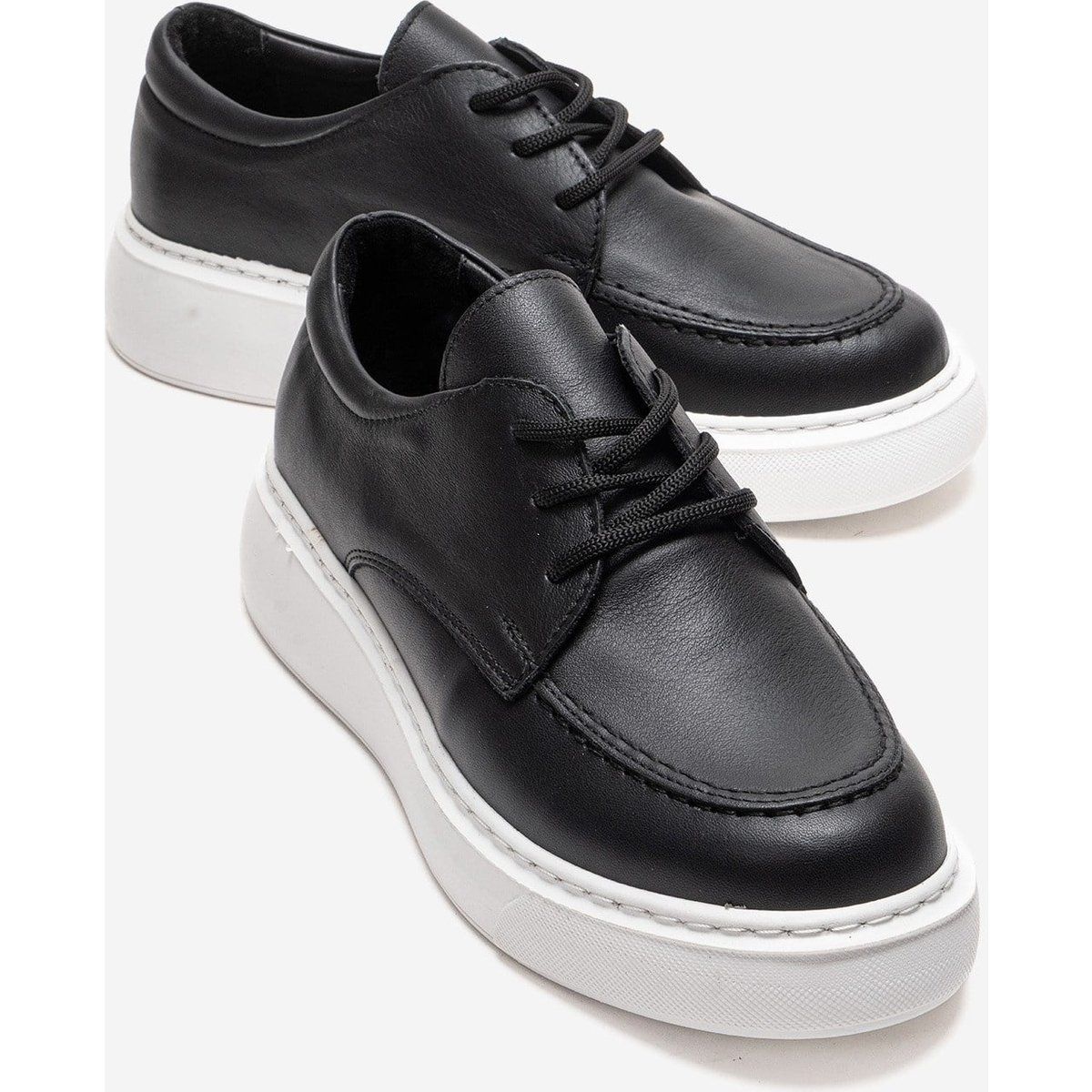 Leder-Plateau-Sneaker mit Mokassin-Naht