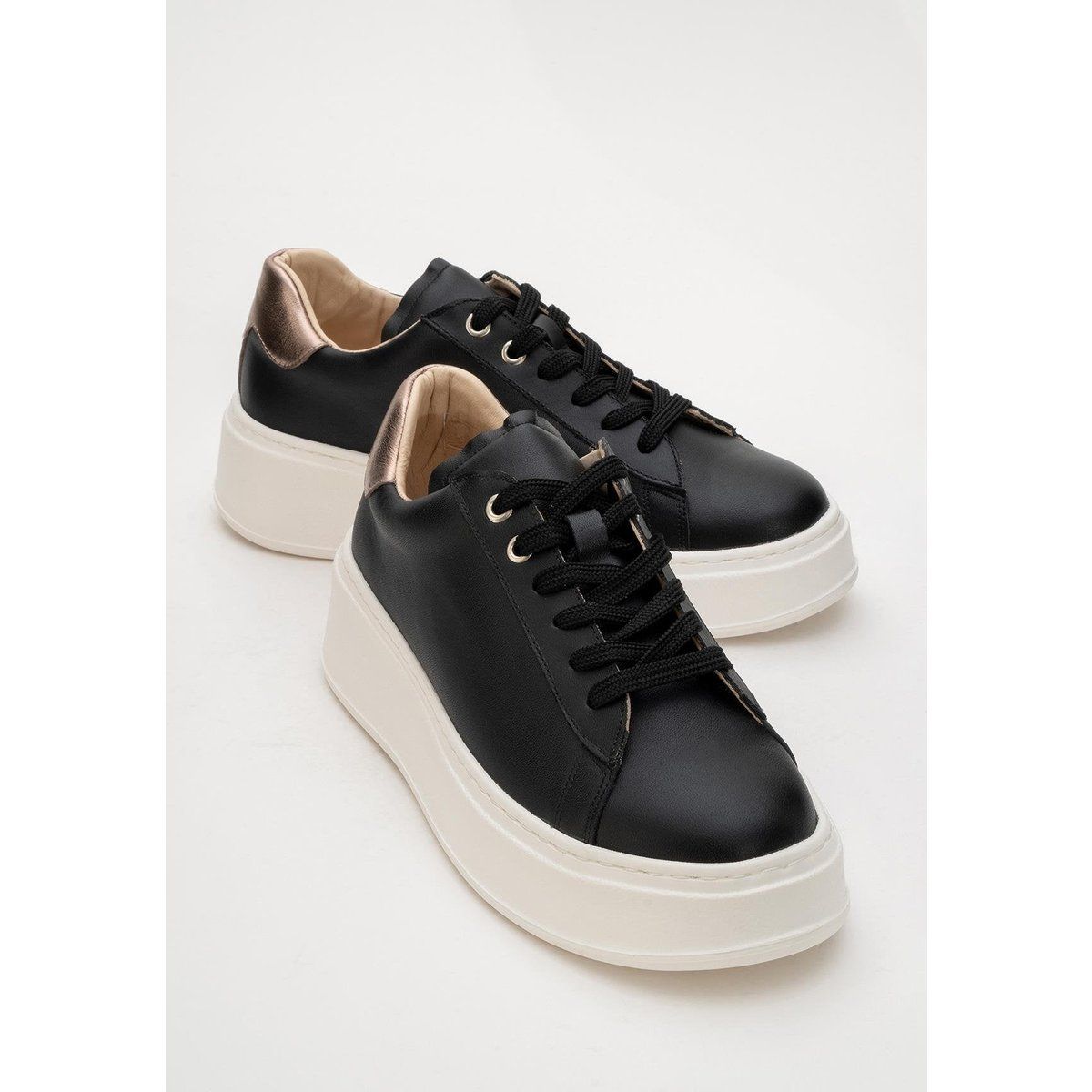 Handgefertigte Leder-Plateau-Sneaker
