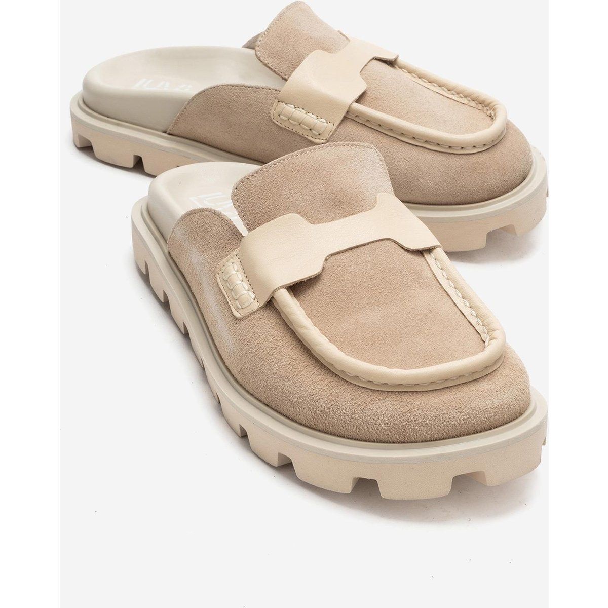 Wildleder-Mules mit markanter Profilsohle