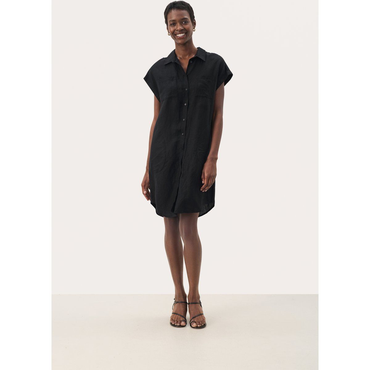 Minimalistisches ärmelloses Hemdblusenkleid