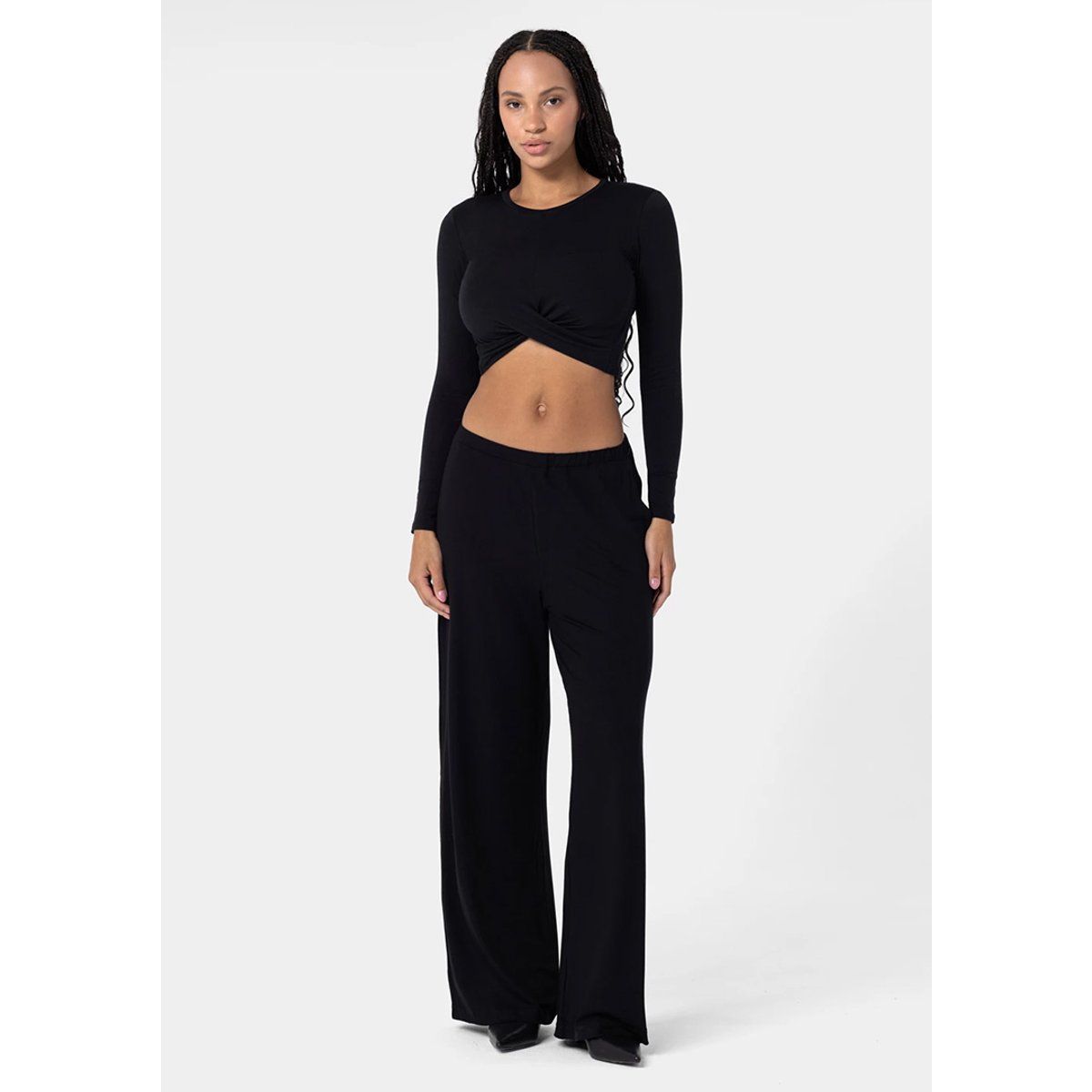 Schwere Viskosehose mit weitem Bein