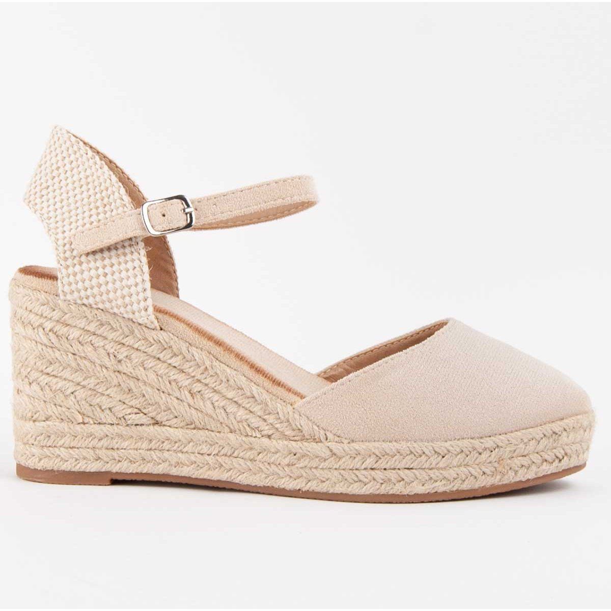 Keilsandalette mit geflochtener Sohle