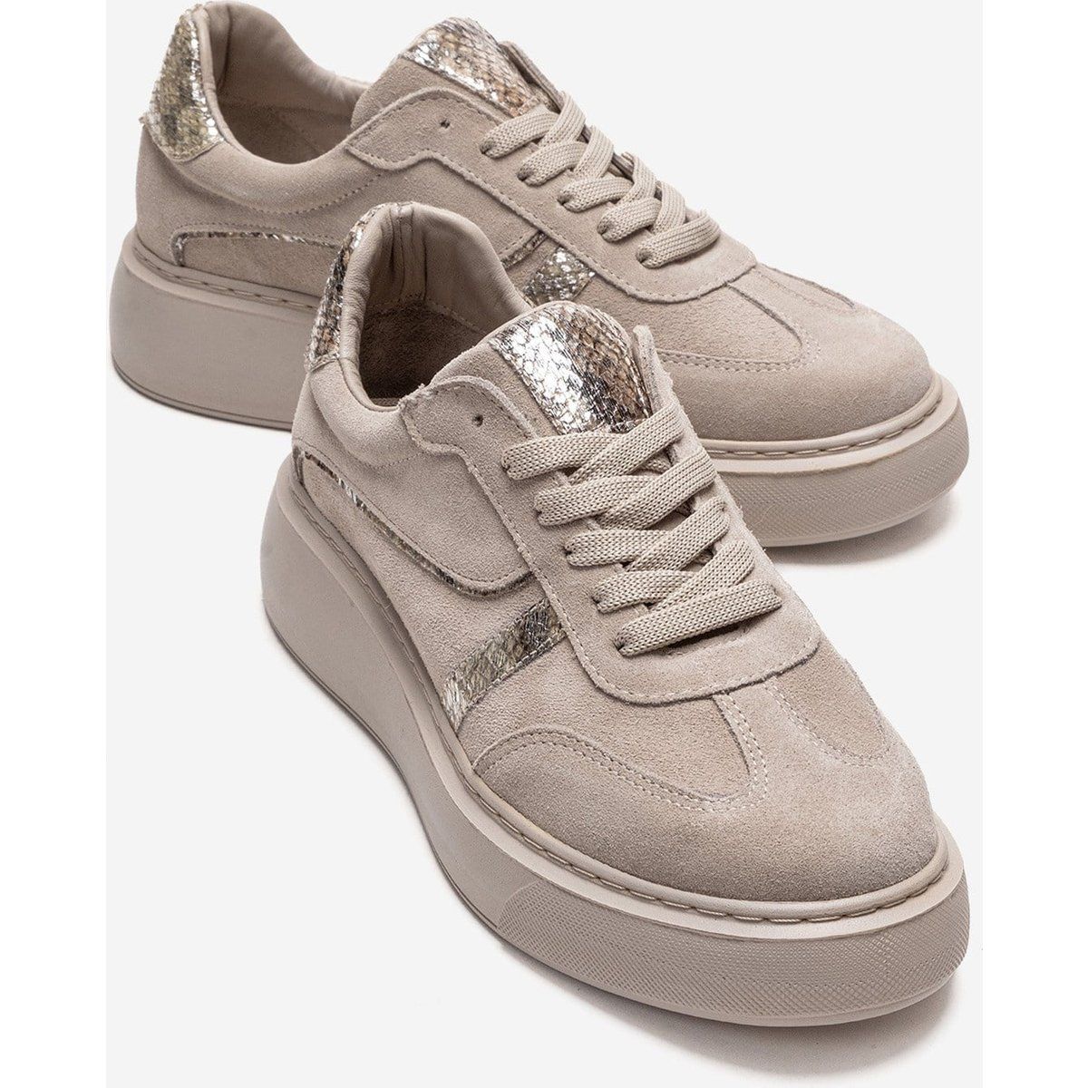 Elegante Wildleder Plateau-Sneaker